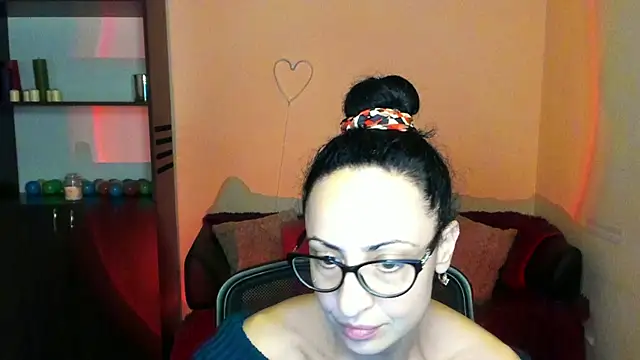 Arianasweety23 online show from 01/05/25, 12:21