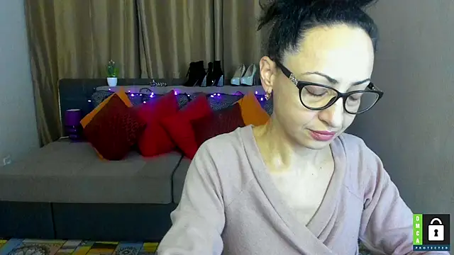 Arianasweety23 online show from 01/06/25, 06:25