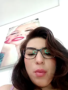 VictoriaMolina online show from 11/09/25, 03:21