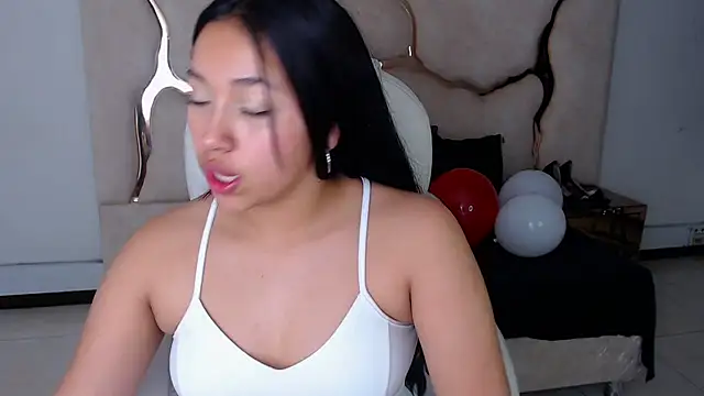 IsabellRodriguez18 online show from 02/15/25, 09:27