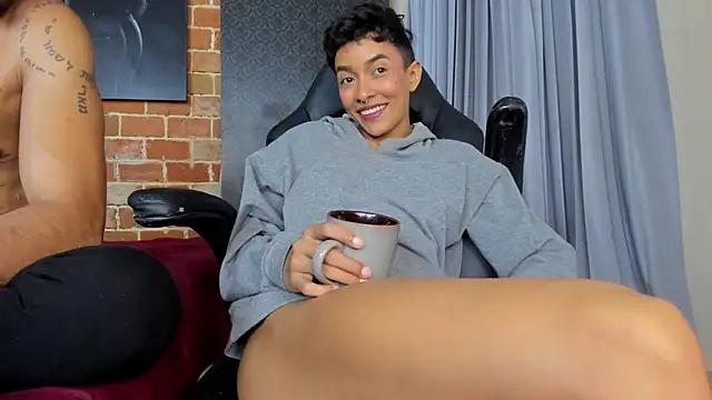 Snapshot of AntonAndSofii chatting on 01/18/25, 06:45 AntonAndSofii online show from 01/18/25, 06:45