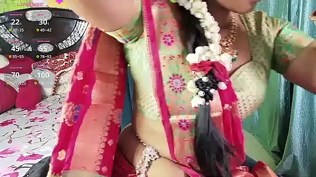 Snapshot of sexyhoney27 chatting on 10/16/25, 04:41 sexyhoney27 online show from 10/16/25, 04:41