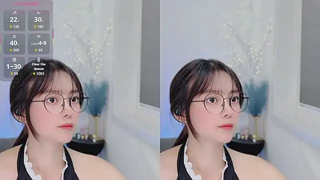 Snapshot of Natasha2025 chatting on 10/17/25, 02:08 Natasha2025 online show from 10/17/25, 02:08