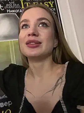 KiraMyers online show from 01/28/25, 10:45