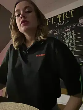 KiraMyers online show from 02/19/25, 05:38