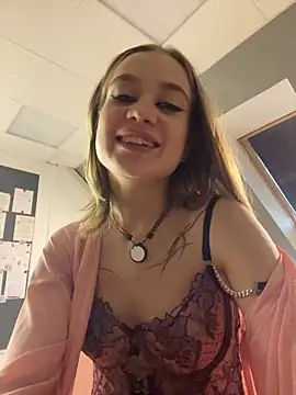 KiraMyers online show from 02/28/25, 08:42