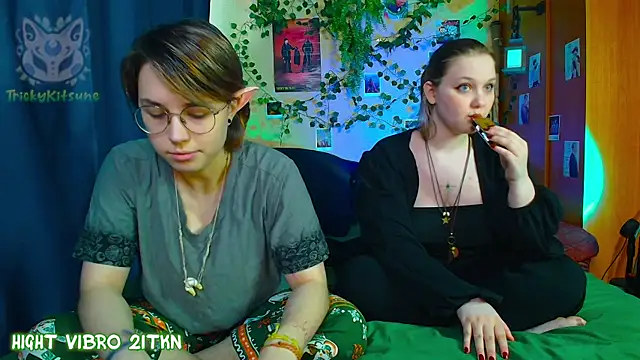 TrickyKitsune online show from 05/02/26, 03:50