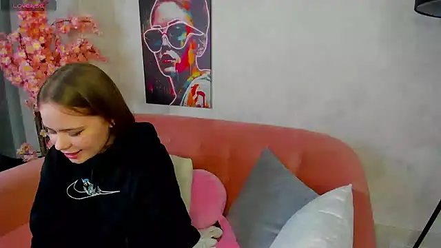 Snapshot of EricaElliott chatting on 02/02/25, 04:15 EricaElliott online show from 02/02/25, 04:15