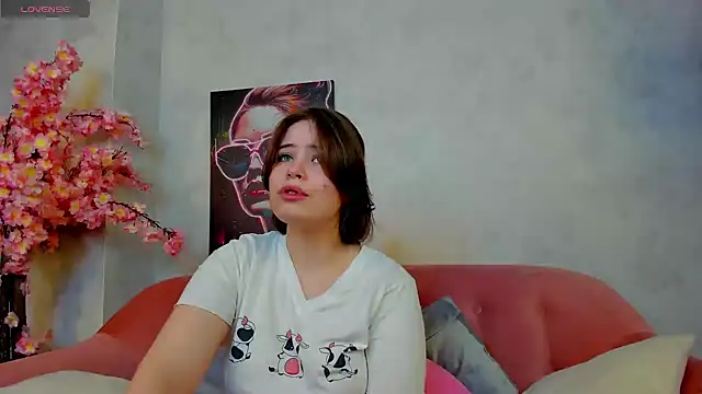Snapshot of EricaElliott chatting on 02/04/25, 04:26 EricaElliott online show from 02/04/25, 04:26
