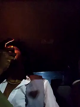 Snapshot of VelvetChocolate7 chatting on 09/17/25, 04:03 VelvetChocolate7 online show from 09/17/25, 04:03