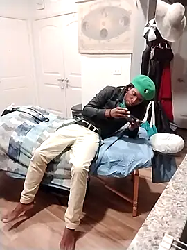 Snapshot of VelvetChocolate7 chatting on 10/01/25, 04:40 VelvetChocolate7 online show from 10/01/25, 04:40