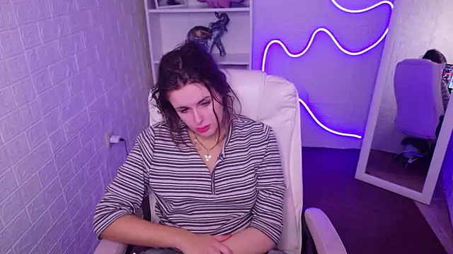 Snapshot of StellaFrost chatting on 11/10/25, 04:17 StellaFrost online show from 11/10/25, 04:17