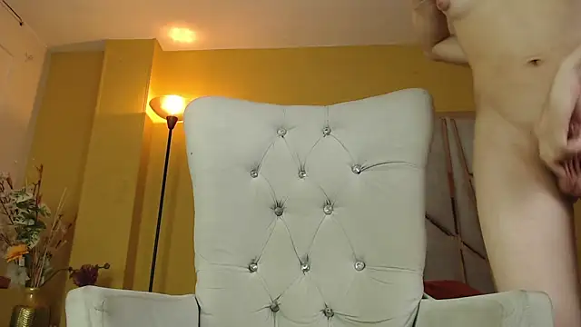 Snapshot of bella_houston chatting on 12/31/24, 01:57 bella houston online show from 12/31/24, 01:57