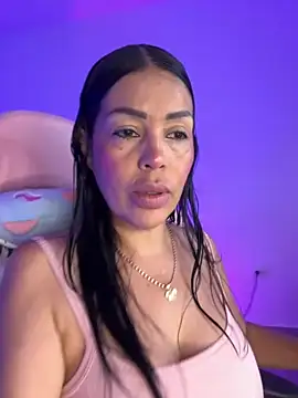 Snapshot of KarolRubi1 chatting on 11/02/25, 10:34 KarolRubi1 online show from 11/02/25, 10:34