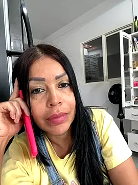 Snapshot of KarolRubi1 chatting on 11/27/25, 07:16 KarolRubi1 online show from 11/27/25, 07:16