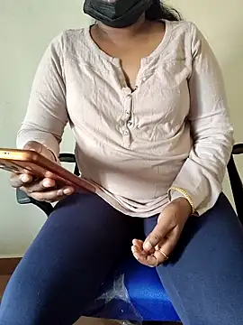 Snapshot of Tamil_roja69 chatting on 11/03/25, 06:14 Tamil roja69 online show from 11/03/25, 06:14