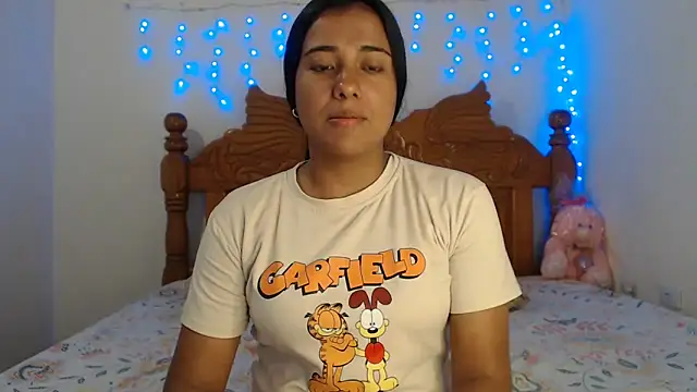 Snapshot of Coral0403 chatting on 02/05/25, 07:10 Coral0403 online show from 02/05/25, 07:10
