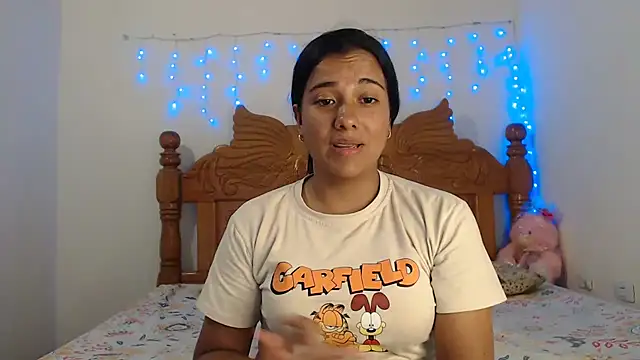 Snapshot of Coral0403 chatting on 02/07/25, 05:51 Coral0403 online show from 02/07/25, 05:51