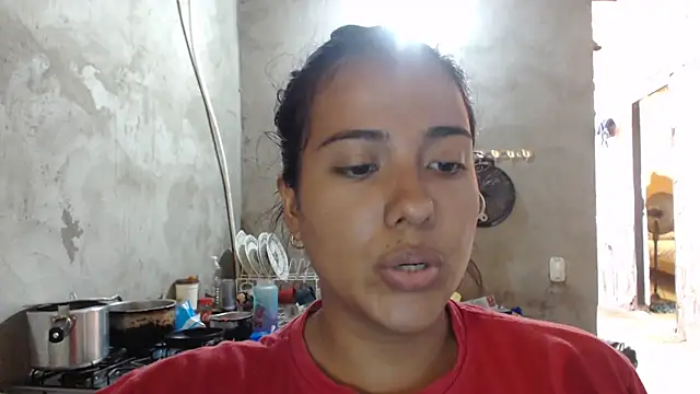 Snapshot of Coral0403 chatting on 02/24/25, 06:15 Coral0403 online show from 02/24/25, 06:15