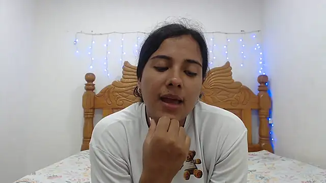 Snapshot of Coral0403 chatting on 03/15/25, 12:47 Coral0403 online show from 03/15/25, 12:47