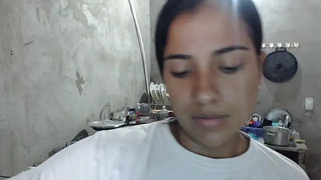 Snapshot of Coral0403 chatting on 03/22/25, 07:20 Coral0403 online show from 03/22/25, 07:20