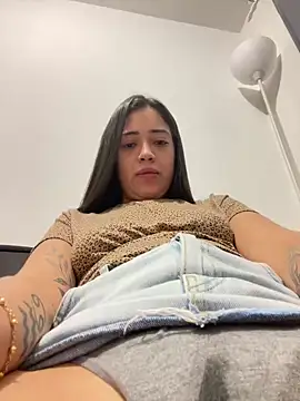 Snapshot of Liam_OH chatting on 12/27/24, 01:11 Liam OH online show from 12/27/24, 01:11