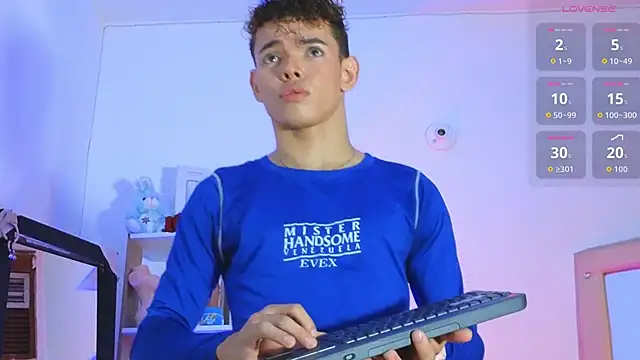 Nijinsky LatinBoy online show from 05/07/26, 11:04