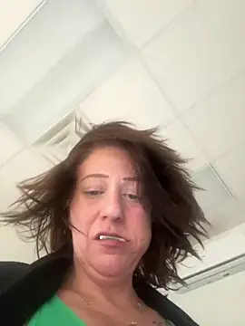 Snapshot of AlessasRoom chatting on 04/04/26, 03:31 AlessasRoom online show from 04/04/26, 03:31