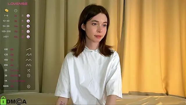 LittleOriana online show from 02/24/25, 12:41