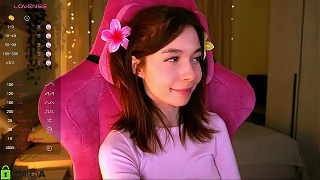 LittleOriana online show from 03/06/25, 01:48