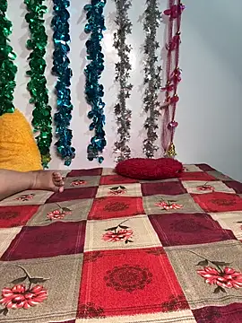 Snapshot of tanvihot2 chatting on 10/31/25, 05:03 tanvihot2 online show from 10/31/25, 05:03