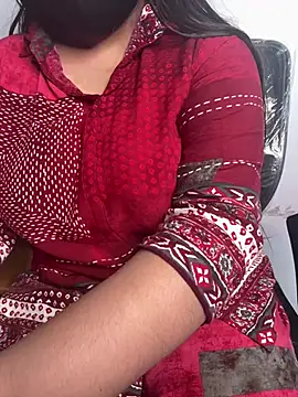 Snapshot of tanvihot2 chatting on 06/20/26, 05:05 tanvihot2 online show from 06/20/26, 05:05