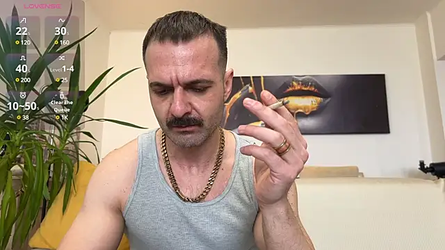 Snapshot of Asmodeuss666 chatting on 02/07/25, 08:22 Asmodeuss666 online show from 02/07/25, 08:22