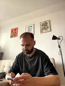 Snapshot of Asmodeuss666 chatting on 09/11/25, 01:11 Asmodeuss666 online show from 09/11/25, 01:11