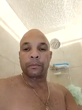 Snapshot of 3patica chatting on 02/05/25, 01:04 3patica online show from 02/05/25, 01:04