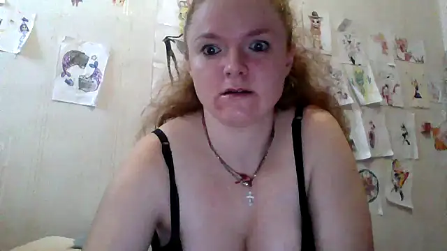 Snapshot of Rae_Jeannie chatting on 10/31/25, 06:03 Rae Jeannie online show from 10/31/25, 06:03