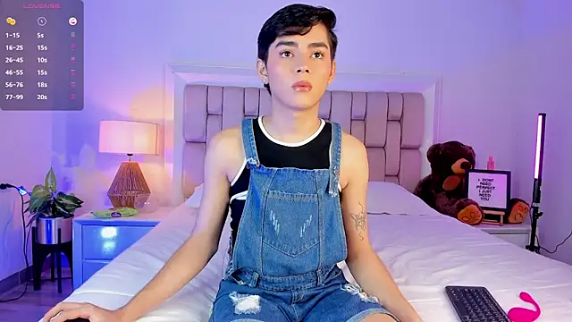 Maxi little online show from 11/30/25, 12:03