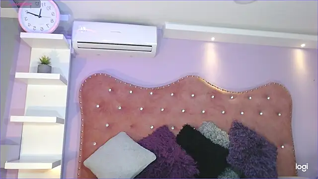 Snapshot of Annabelle-Villareal chatting on 02/01/25, 07:55 Annabelle-Villareal online show from 02/01/25, 07:55