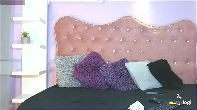 Snapshot of Annabelle-Villareal chatting on 02/07/25, 08:10 Annabelle-Villareal online show from 02/07/25, 08:10