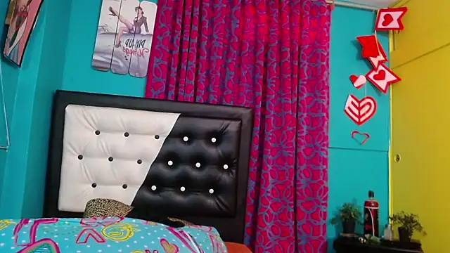 valerie mase online show from 11/04/25, 07:13