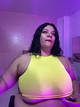 Snapshot of violeta_candyy_ chatting on 12/22/25, 07:55 violeta candyy online show from 12/22/25, 07:55
