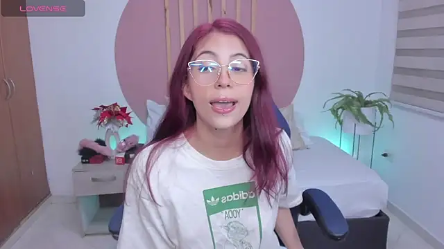 sweetpeach 20 online show from 02/12/25, 07:13