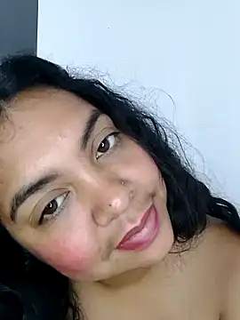 Snapshot of Brendabluee chatting on 01/02/25, 10:44 Brendabluee online show from 01/02/25, 10:44