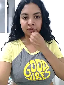 Snapshot of Brendabluee chatting on 01/31/25, 01:33 Brendabluee online show from 01/31/25, 01:33