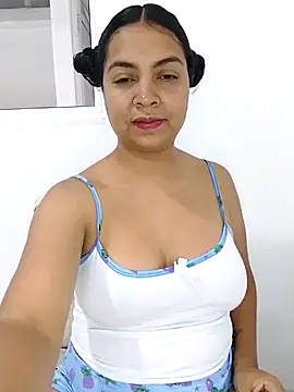 Snapshot of Brendabluee chatting on 02/02/25, 07:14 Brendabluee online show from 02/02/25, 07:14