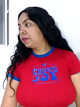 Snapshot of Brendabluee chatting on 02/04/25, 02:28 Brendabluee online show from 02/04/25, 02:28