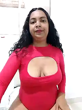 Snapshot of Brendabluee chatting on 02/14/25, 09:32 Brendabluee online show from 02/14/25, 09:32