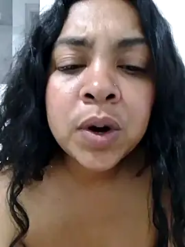 Snapshot of Brendabluee chatting on 02/21/25, 01:00 Brendabluee online show from 02/21/25, 01:00