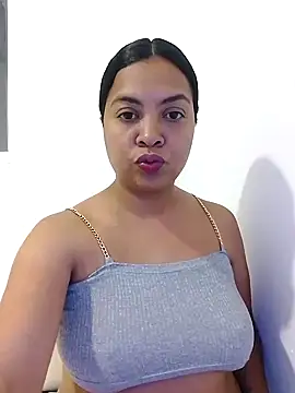 Snapshot of Brendabluee chatting on 03/07/25, 01:53 Brendabluee online show from 03/07/25, 01:53