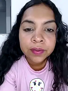 Snapshot of Brendabluee chatting on 03/15/25, 03:51 Brendabluee online show from 03/15/25, 03:51